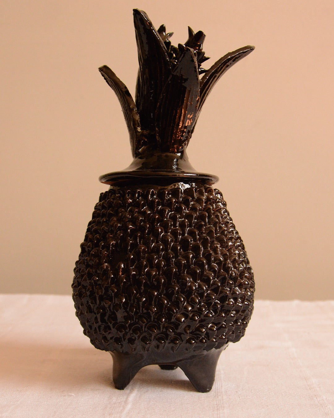 26cm black pineapple